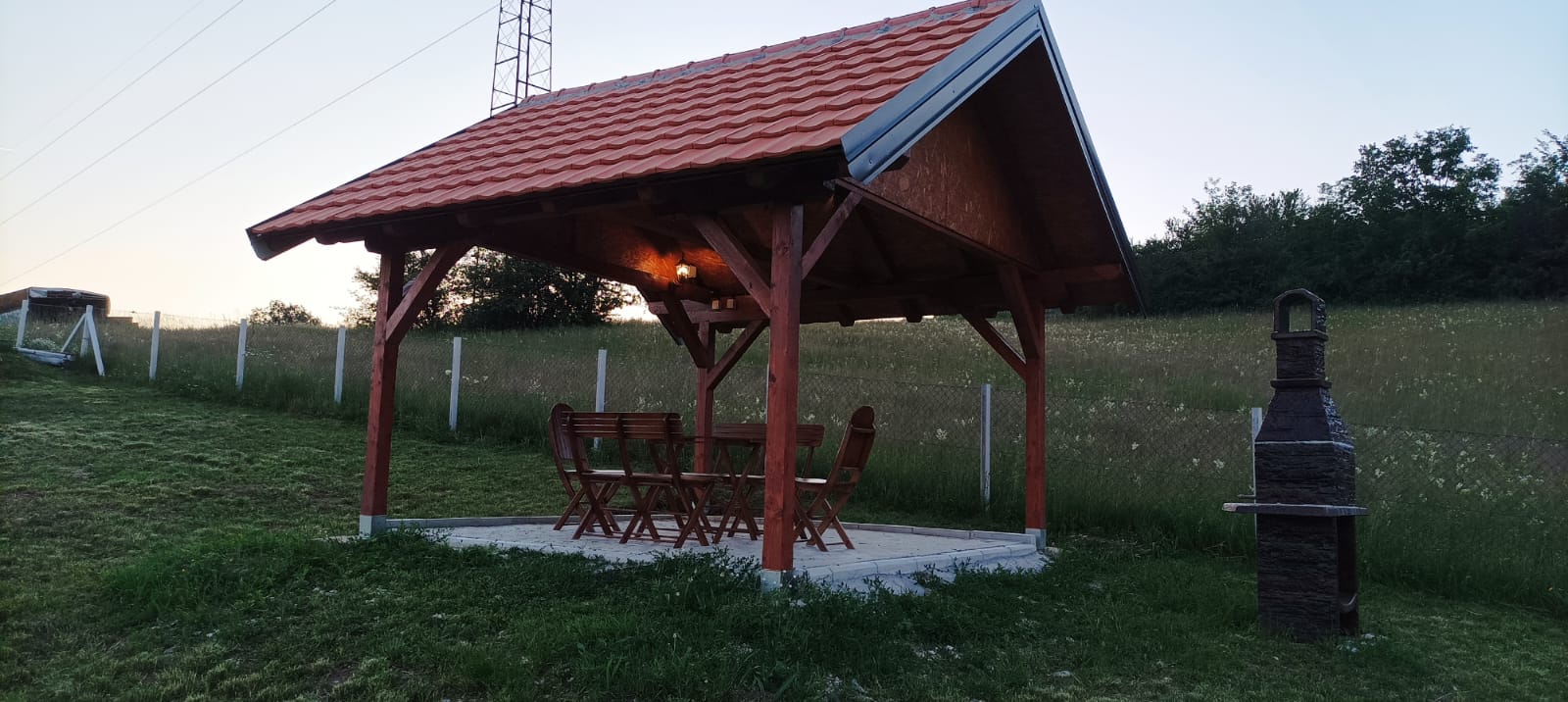 House rental letnjikovac summer house with furniture and water feature - Vacation house rental outdoor relaxation area